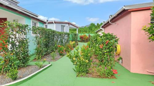 Κήπος έξω από το Maison intime avec jardin à Capesterre