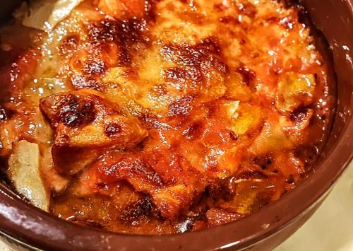 キャンプ場の敷地内または近くでの食事または食べ物