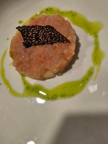 キャンプ場の敷地内または近くでの食事または食べ物