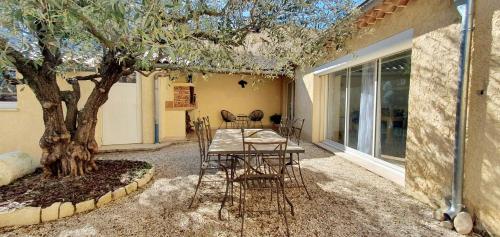 Appartement spacieux à Saint-Maurice-sur-Eygues 70 m² avec jardin