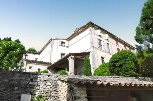 Photo de la galerie de l'établissement Villa familiale avec piscine privée à Lacoste – 250 m², à Lacoste