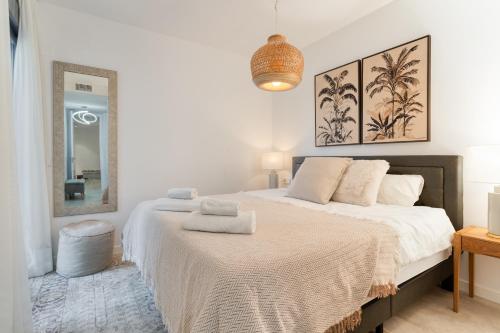 Spacious apartment with terrace and garden close to the sea