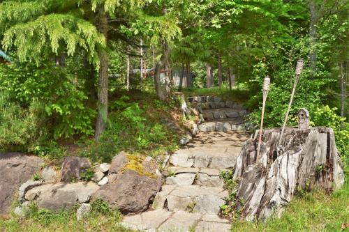 Κήπος έξω από το Cowlitz River Cabin