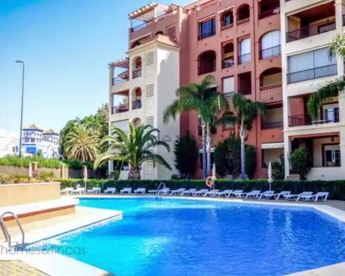 LOS GAVILANEs ISLA CANELA