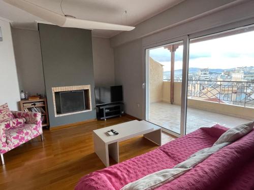 ΔΙΑΜΕΡΙΣΜΑ ΜΕ ΘΕΑ