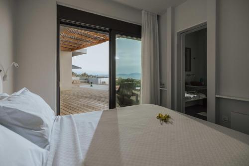 A bed or beds in a room at Villa Pelagia