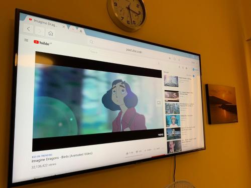 Cloud 9 Residenceにあるテレビまたはエンターテインメントセンター