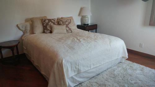 Gambar di galeri bagi Casa Susanna di Newport Beach