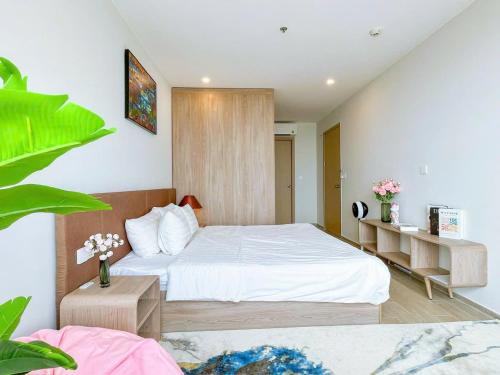 Postel nebo postele na pokoji v ubytování The Sóng Apartment 5 Stars Vung Tau - Căn Hộ Du Lịch Biển 5 Sao Vũng Tàu - MINH TOẢN's Homestay
