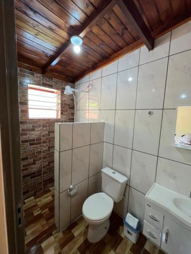 Bilik mandi di Recanto Bela Manhã