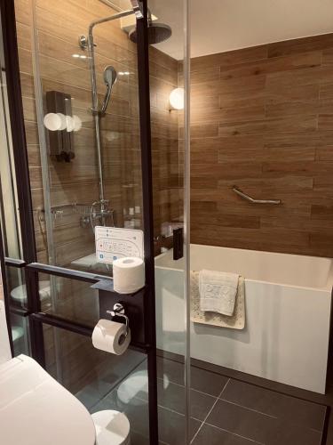 Bilik mandi di Hotel Midtown Richardson