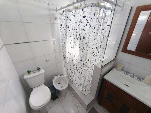 Et badeværelse på Departamento Bellamar I