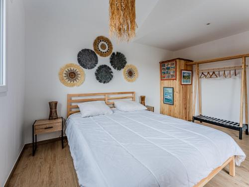 Photo de la galerie de l'établissement Appartement PMR T3 Neuf, Climatisé - Centre Station, Proche Océan, Terrasse Privative, Parking Sécurisé - FR-1-521-241, à Biscarrosse