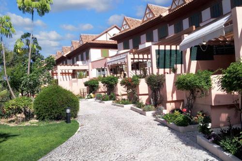 Fotografia z galérie ubytovania Welcoming House in Islantilla, Pool and Garden View. v destinácii Islantilla