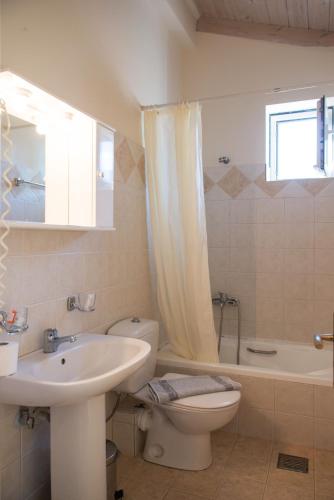 Gallery image of Vassiliki Bay Hotel in Vasiliki