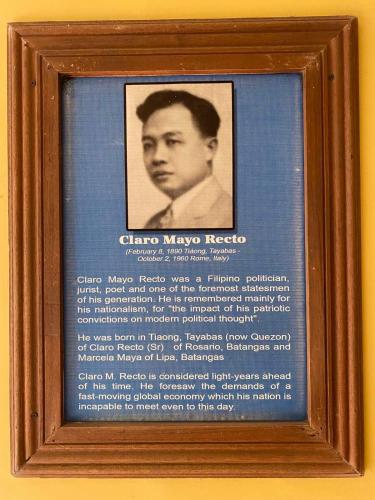a picture of a man in a picture frame at Club Balai Isabel Recto 102 Lakeshore Room in Talisay