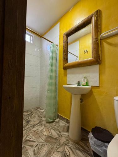 ห้องน้ำของ Hostal Bambumar