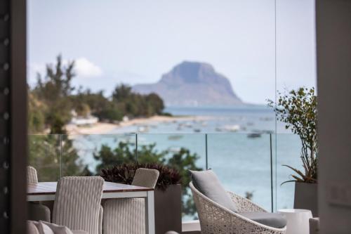 Ocean View Penthouse With Pool, Beach and Sunset