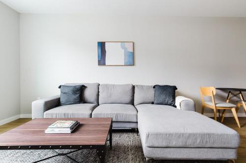 Gallery image of Blueground Newcastle pool wd nr parks SEA-818 in Seattle