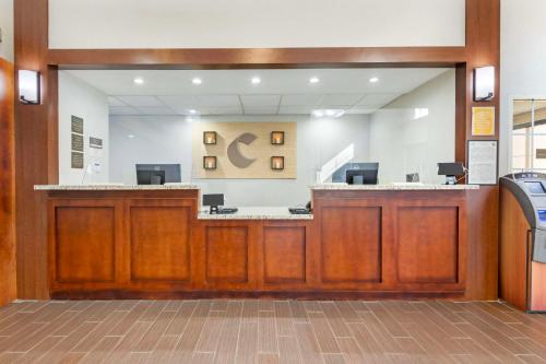 Comfort Suites Downtown Image