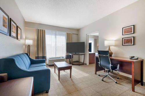 Comfort Suites Downtown Image