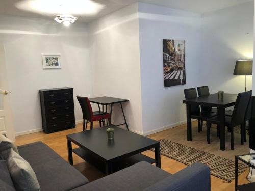 Гостиная зона в Vivienda de 1 habitación , Menina , Alcobendas