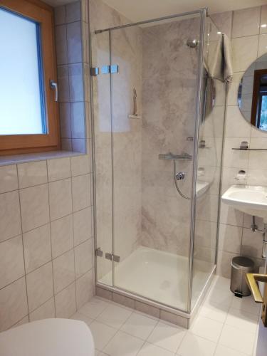 Ein Badezimmer in der Unterkunft Haus Tuklar
