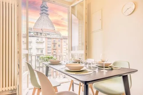 Appartamenti Vista Mole, Centro a 15 min - Luxury Suites & fast WiFi photo 3