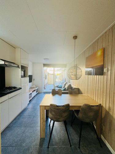 Ảnh trong thư viện ảnh của Beachhouse R&M ở Noordwijk aan Zee