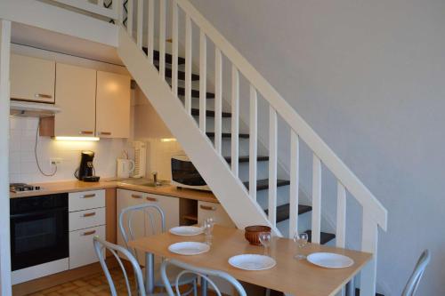 Gallery image of SP540-006 Mais 2 pièces mezza 6 couchages SAINT PIERRE LA MER in Saint Pierre La Mer