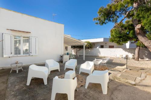 Gallery image of Villetta White by BarbarHouse in Capilungo