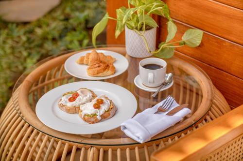 Makanan di atau berdekatan resort