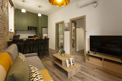 Tenerias Apart Corp, Bajo