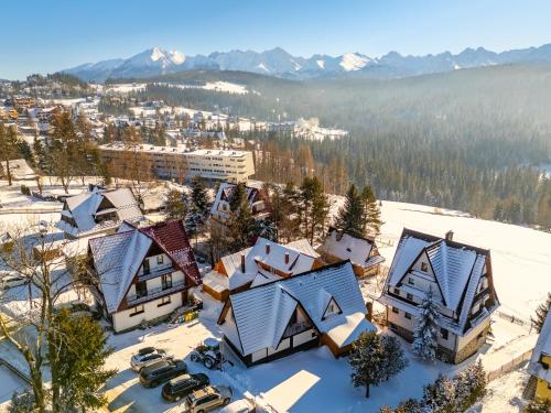 Noclegi SIUSTER z widokiem na góry - świetna lokalizacja, blisko Term Bukovina oraz stoków! - w okresie zimowym śniadania oraz obiady serwowane są w obiekcie 120m dalej