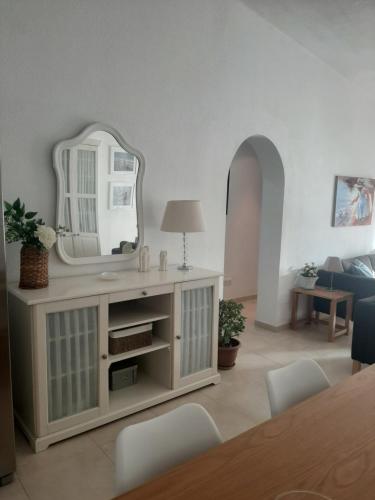 Frente a la playa.Solo cruzar la calle