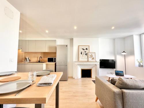 Kuchyň nebo kuchyňský kout v ubytování Le Reflet Doré - Familial - Spacieux - Central