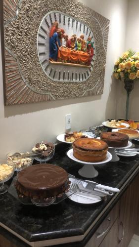 Makanan di atau berdekatan hotel