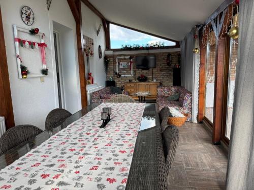 Postel nebo postele na pokoji v ubytování Tiva kucazaodmor-Fruska Gora