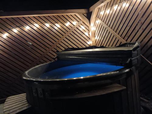 POLESKI DOMEK Z JACUZZI W Czarnym Lesie
