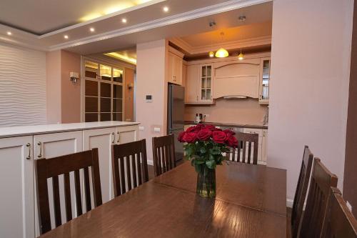 Mount Ararat view 2-bedroom Luxury Apartment by Sweet Home