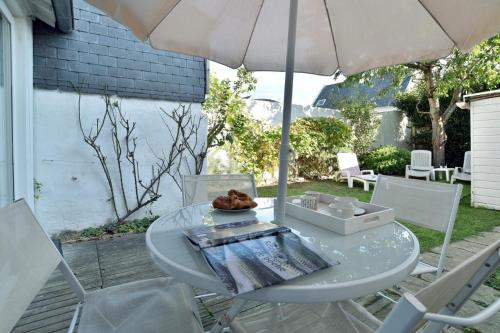Maison de charme dans rue très calme