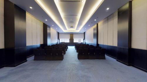 Ruang duduk di Dusit Thani LakeView Cairo