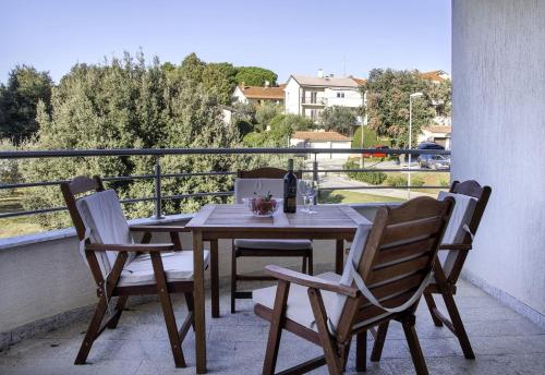 Apartment Banjole - 200 m from the Beach