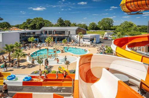 ZEcamping animations espace aquatique piscine couverte et restaurant