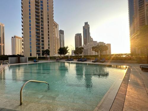 Coastal Charm - Fully Furnished 2-Bedroom Apartment with Spectacular Views by Petals Holiday Homes