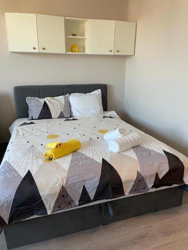 Magnolia city view studio