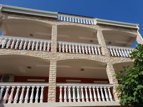 Balkón nebo terasa v ubytování Apartmani "Bodulo"