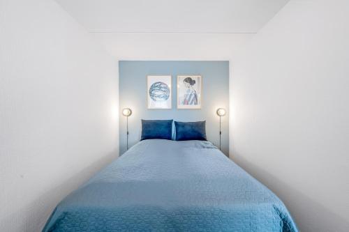 Postel nebo postele na pokoji v ubytování Centrally Located Apartment In Søndervig, Renovated In 2025