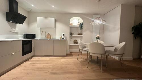 Η κουζίνα ή μικρή κουζίνα στο L Anaya Nantes Spa et Sauna