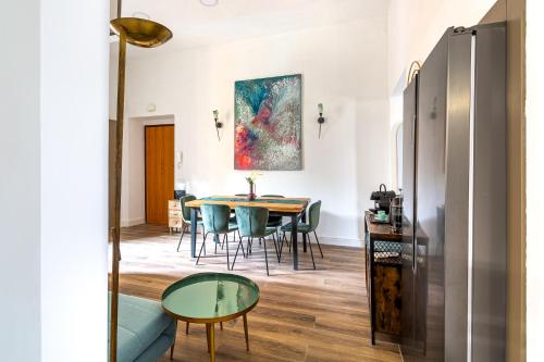 iFlat Brand New & Modern Central Station apt
